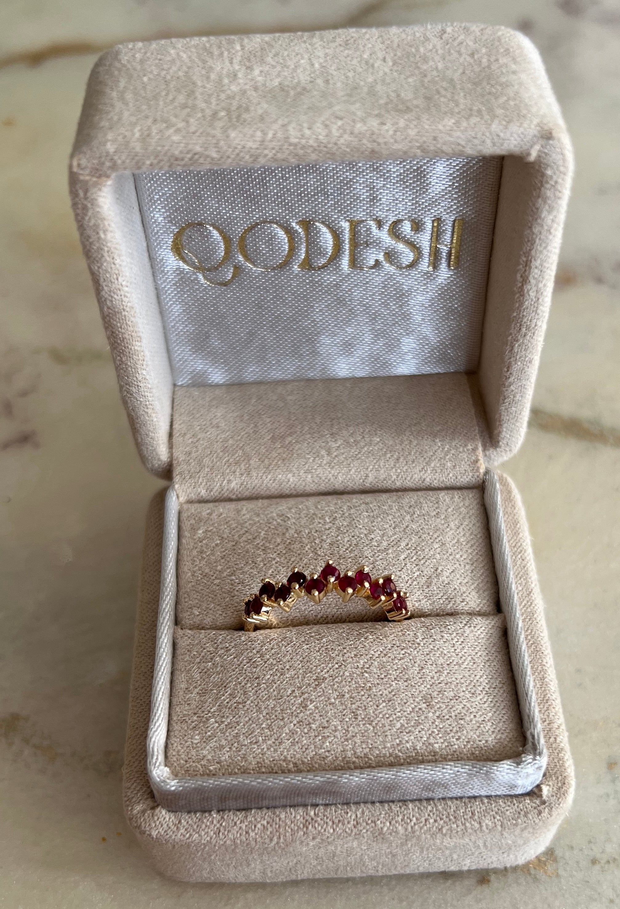 ZIGZAG RUBY RING 2MM